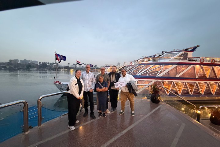 Disfruta de un cautivador crucero con cena por el río Nilo en El Cairo, con entretenimiento en vivo y impresionantes vistas de la ciudad, foto 34 | wizardtrip