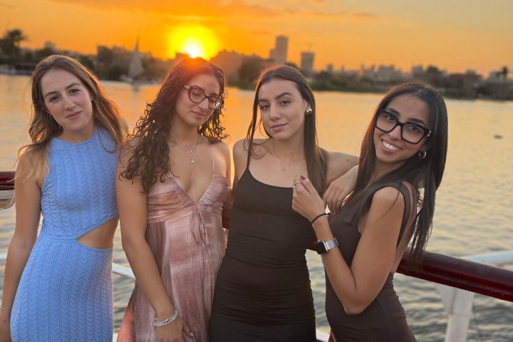 Disfruta de un cautivador crucero con cena por el río Nilo en El Cairo, con entretenimiento en vivo y impresionantes vistas de la ciudad, foto 45 | wizardtrip