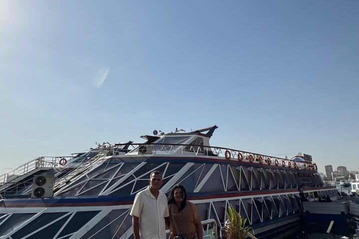 Disfruta de un cautivador crucero con cena por el río Nilo en El Cairo, con entretenimiento en vivo y impresionantes vistas de la ciudad, foto 48 | wizardtrip