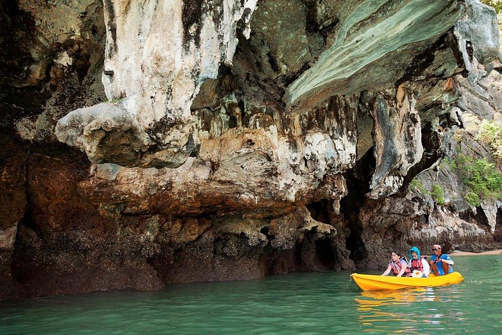 Tour en lancha rápida a la isla James Bond, explorando cuevas, lagunas y pueblos flotantes en Phuket, Tailandia, foto 16 | wizardtrip