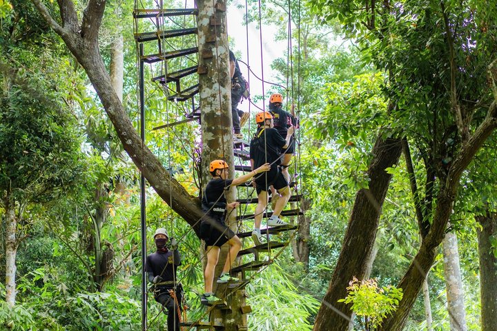 Experimenta un emocionante paseo en ATV y una aventura de tirolesa a través de la exuberante jungla y los paisajes escénicos de Phuket, foto 8 | wizardtrip