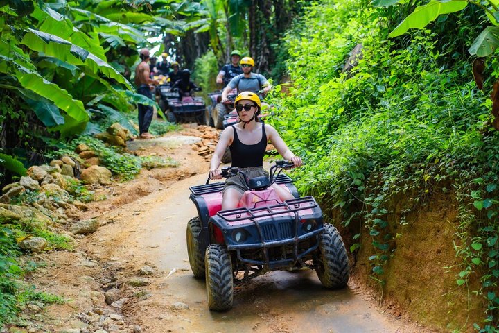 Experimenta un emocionante paseo en ATV y una aventura de tirolesa a través de la exuberante jungla y los paisajes escénicos de Phuket, foto 13 | wizardtrip