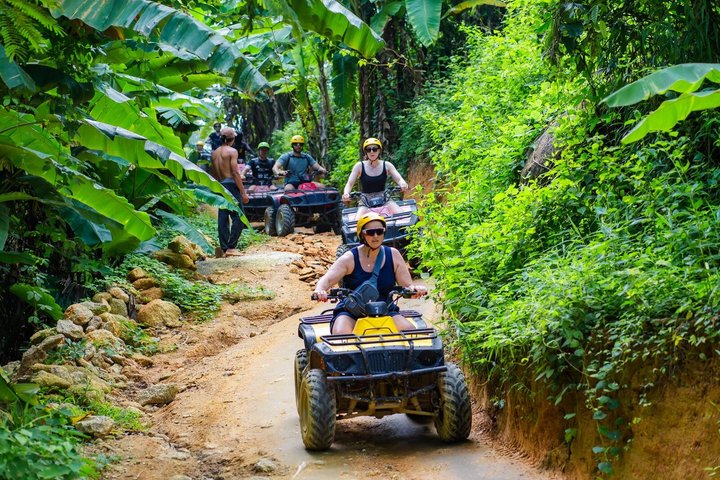 Experimenta un emocionante paseo en ATV y una aventura de tirolesa a través de la exuberante jungla y los paisajes escénicos de Phuket, foto 14 | wizardtrip