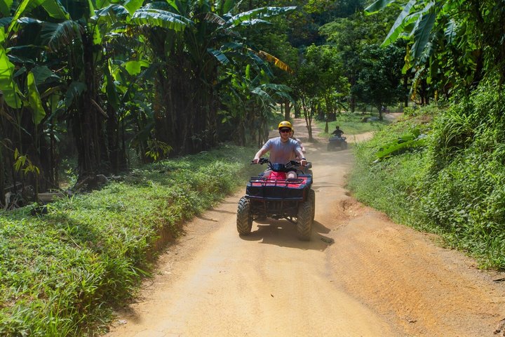 Experimenta un emocionante paseo en ATV y una aventura de tirolesa a través de la exuberante jungla y los paisajes escénicos de Phuket, foto 16 | wizardtrip