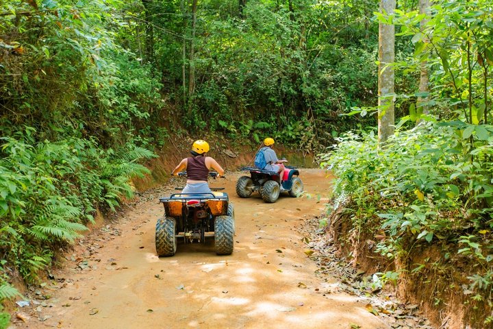 Experimenta un emocionante paseo en ATV y una aventura de tirolesa a través de la exuberante jungla y los paisajes escénicos de Phuket, foto 21 | wizardtrip