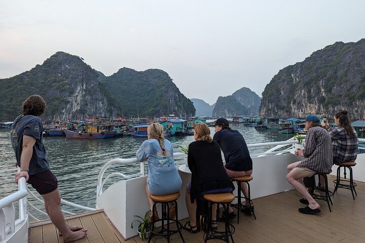 Full-day cruise tour in Lan Ha Bay from Hanoi, Vietnam, featuring kayaking and scenic views, photo 28 | wizardtrip
