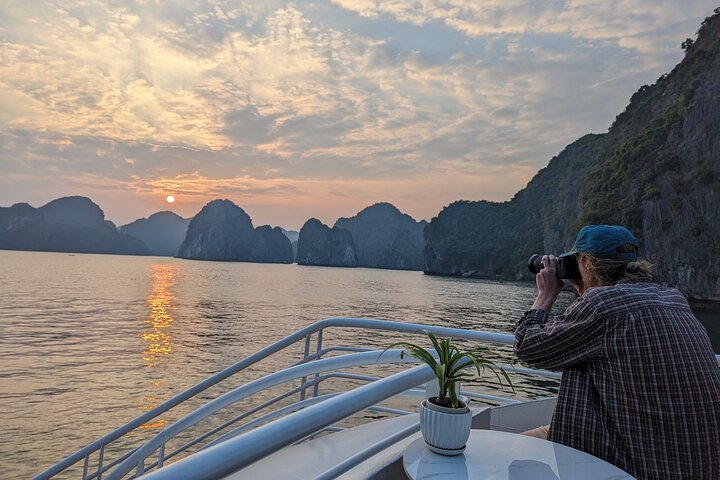 Full-day cruise tour in Lan Ha Bay from Hanoi, Vietnam, featuring kayaking and scenic views, photo 30 | wizardtrip