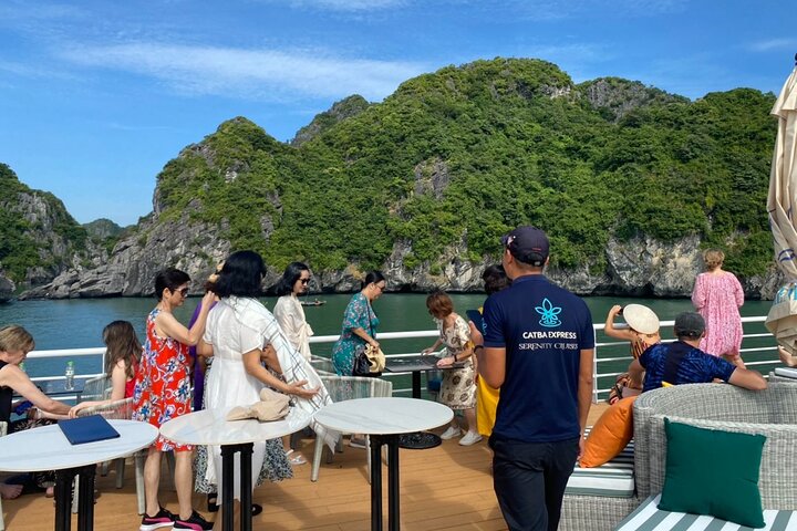 Full-day cruise tour in Lan Ha Bay from Hanoi, Vietnam, featuring kayaking and scenic views, photo 33 | wizardtrip