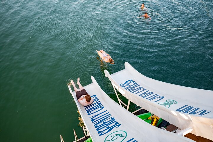 Full-day cruise tour in Lan Ha Bay from Hanoi, Vietnam, featuring kayaking and scenic views, photo 46 | wizardtrip