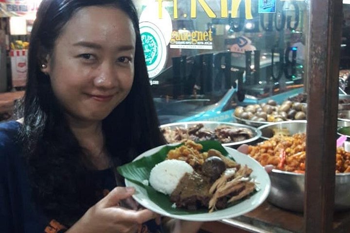 Nachttour te voet en foodtour in Yogyakarta, Indonesië, met streetfood en lokaal vervoer, foto 10 | wizardtrip