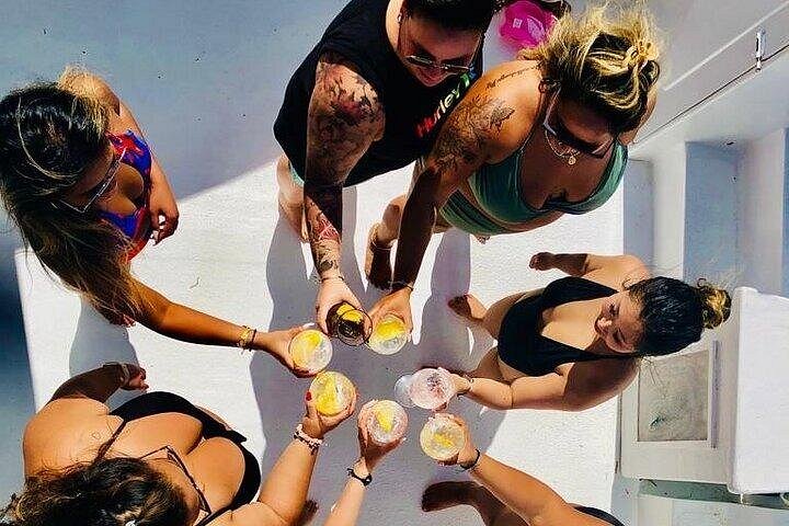 プンタカナの大人限定ヒップホップ・パーティーボート・クルーズ、飲み放題＆シュノーケリング付き、写真39 | wizardtrip