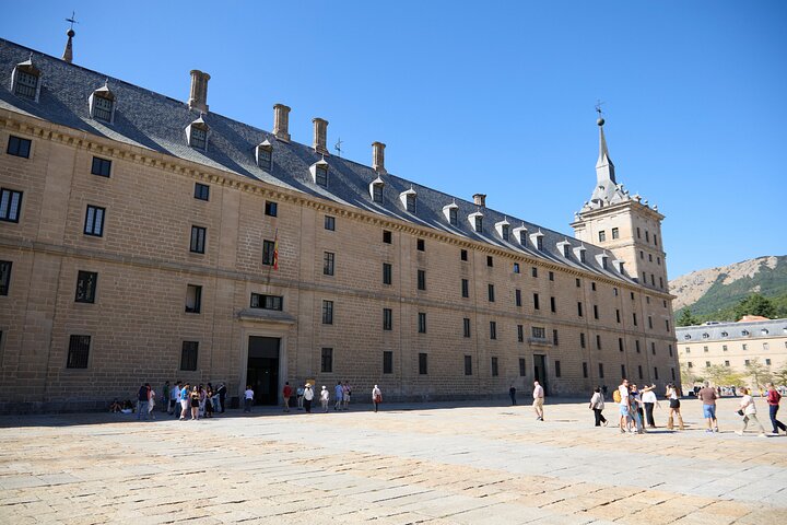Excursão ao Mosteiro de El Escorial e Vale dos Caídos a partir de Madrid, Espanha, foto 24 | wizardtrip