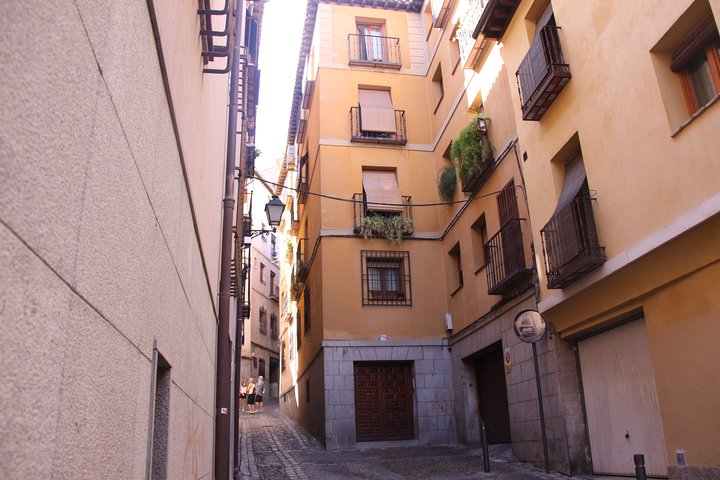 Excursión de día completo desde Madrid a Toledo, explorando su histórica catedral, sinagogas e iglesias, foto 19 | wizardtrip