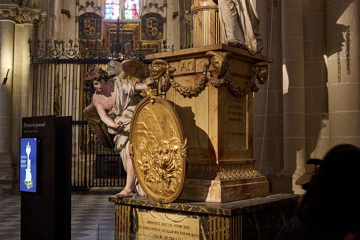 Excursión de día completo desde Madrid a Toledo, explorando su histórica catedral, sinagogas e iglesias, foto 32 | wizardtrip