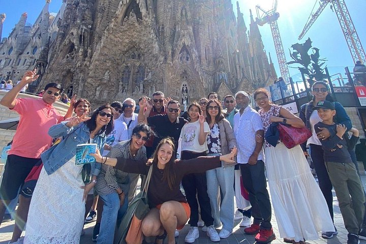 Explore Gaudí's Barcelona, including the iconic Sagrada Familia, on a guided walking tour, photo 10 | wizardtrip