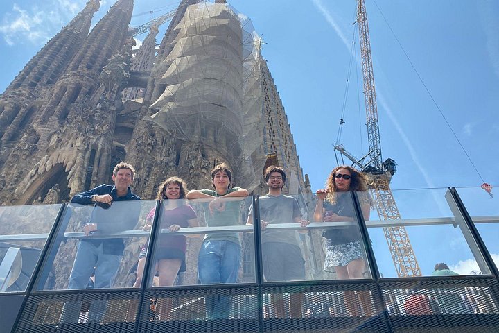 Explore Gaudí's Barcelona, including the iconic Sagrada Familia, on a guided walking tour, photo 14 | wizardtrip
