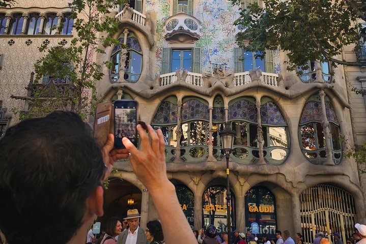 Privétour van Barcelona's iconische Sagrada Familia en Park Güell, met de architectuur van Gaudí, foto 15 | wizardtrip