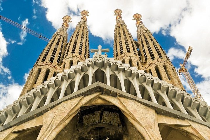 Privétour van Barcelona's iconische Sagrada Familia en Park Güell, met de architectuur van Gaudí, foto 26 | wizardtrip