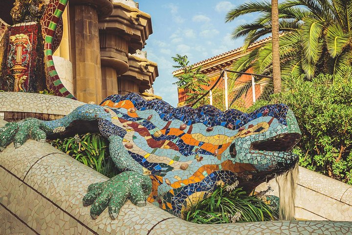 Privétour van Barcelona's iconische Sagrada Familia en Park Güell, met de architectuur van Gaudí, foto 28 | wizardtrip