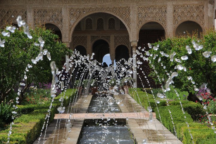 スペイン、グラナダでのアルハンブラ宮殿とヘネラリフェ庭園のガイドツアー、写真10 | wizardtrip