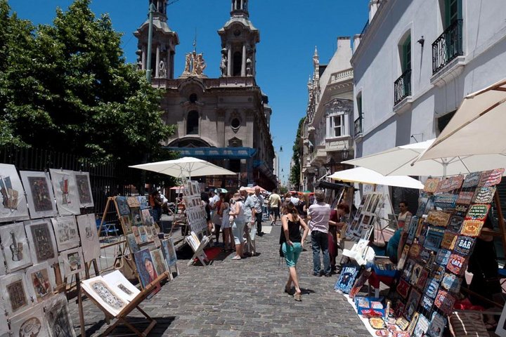 A guided small-group tour exploring the vibrant streets and iconic landmarks of Buenos Aires, Argentina, photo 15 | wizardtrip