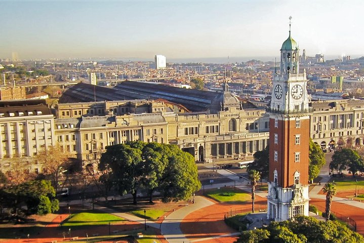 A guided small-group tour exploring the vibrant streets and iconic landmarks of Buenos Aires, Argentina, photo 17 | wizardtrip