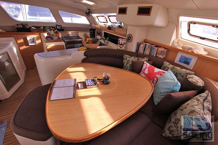 Passeio de catamarã de luxo em St. Thomas, explorando ilhas e snorkeling, foto 11 | wizardtrip