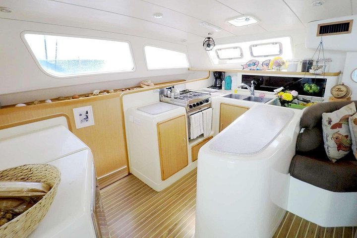 Passeio de catamarã de luxo em St. Thomas, explorando ilhas e snorkeling, foto 21 | wizardtrip