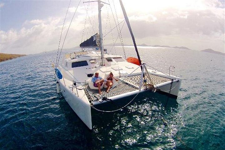 Luksus katamaran charter på St. Thomas, der tilbyder snorkling, strandbesøg og privat sejlads, foto 7 | wizardtrip