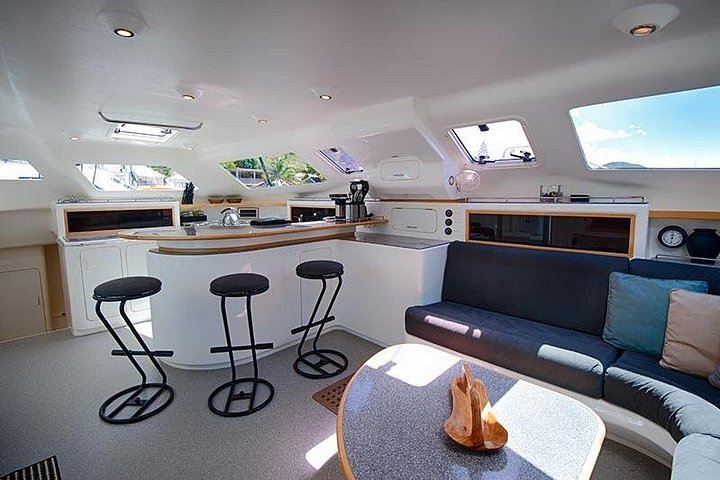 Luksus katamaran charter på St. Thomas, der tilbyder snorkling, strandbesøg og privat sejlads, foto 21 | wizardtrip
