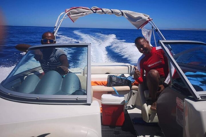 Private speed boat trip in Hurghada with dolphin swimming, snorkeling, and island visit, photo 22 | wizardtrip