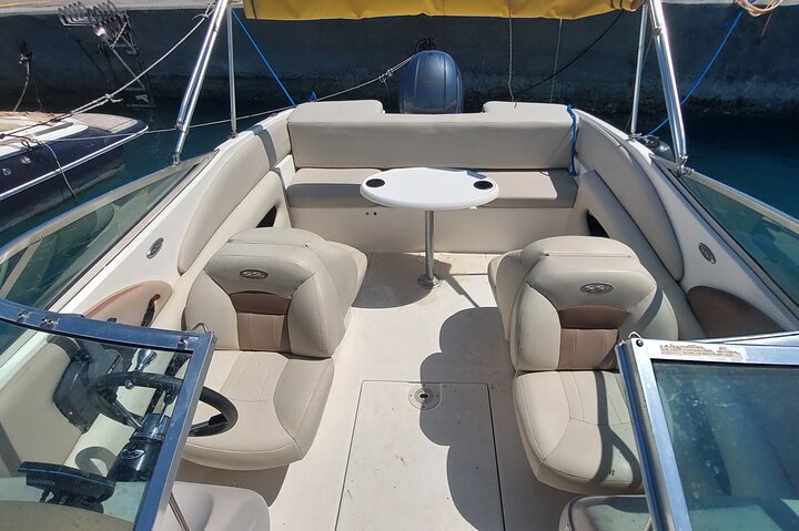 Private speed boat trip in Hurghada with dolphin swimming, snorkeling, and island visit, photo 27 | wizardtrip