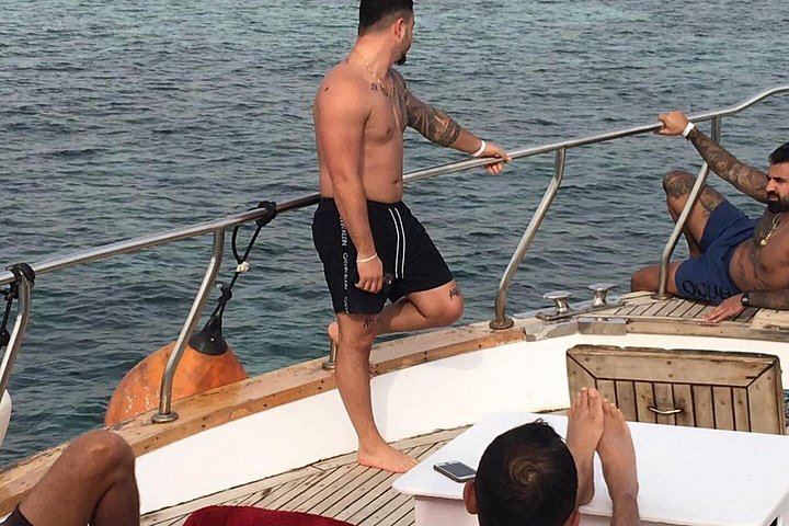 Excursion privée en bateau à Hurghada avec snorkeling, visites d'îles et observation des dauphins, photo 18 | wizardtrip
