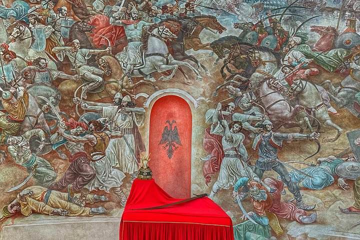 Erkunden Sie die historische Burg Kruja, den lebhaften Alten Basar und den malerischen Berg Sari Salltik in der Nähe von Tirana, Albanien, Foto 7 | wizardtrip