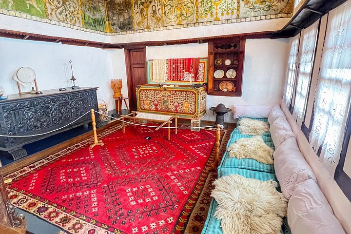 Erkunden Sie die historische Burg Kruja, den lebhaften Alten Basar und den malerischen Berg Sari Salltik in der Nähe von Tirana, Albanien, Foto 14 | wizardtrip