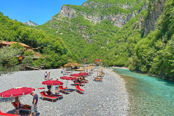 Excursion en bateau panoramique sur le lac Komani et la rivière Shala, Albanie, photo 13 | wizardtrip