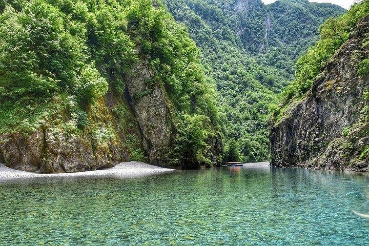 Excursion en bateau panoramique sur le lac Komani et la rivière Shala, Albanie, photo 16 | wizardtrip