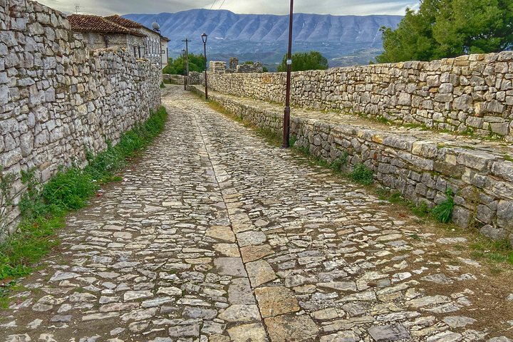 Tur till Berat UNESCO-plats och Belshi-sjön från Tirana, Albanien, foto 13 | wizardtrip