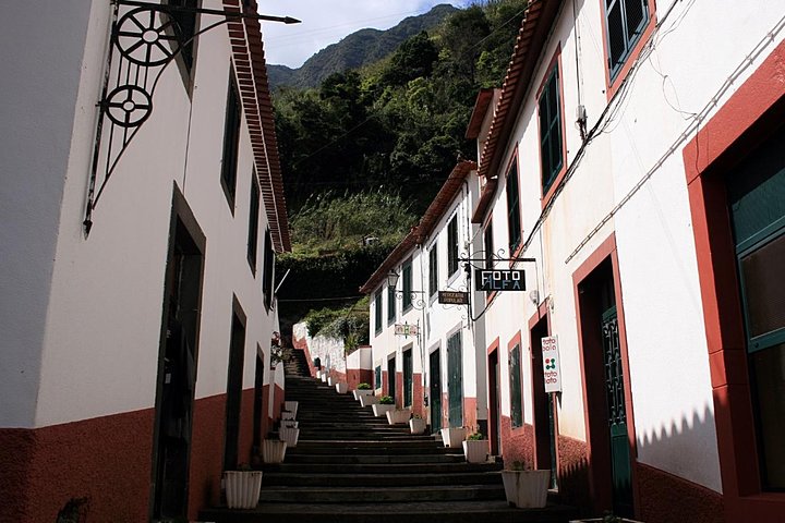 Tweedaagse eilandtour op Madeira, Portugal, met diverse landschappen, dorpjes en natuurlijke attracties, foto 13 | wizardtrip