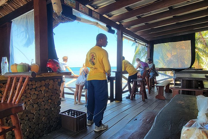 Kombinieren Sie ATV-Fahrten und Tierbeobachtungen auf der Insel Roatan, Honduras, Foto 9 | wizardtrip