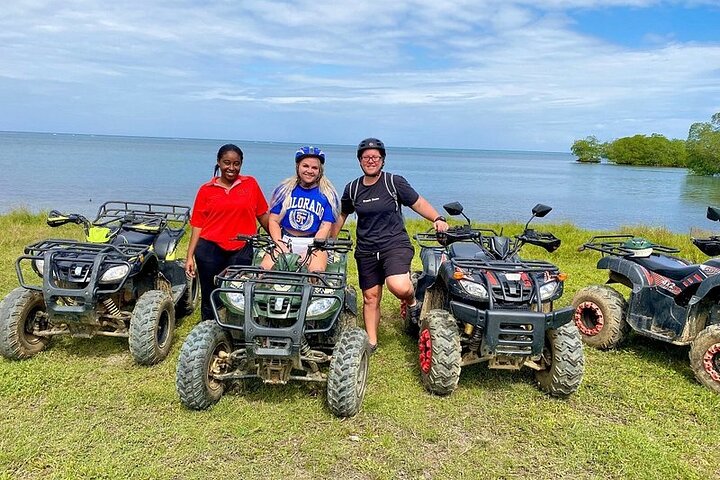 Kombinieren Sie ATV-Fahrten und Tierbeobachtungen auf der Insel Roatan, Honduras, Foto 13 | wizardtrip