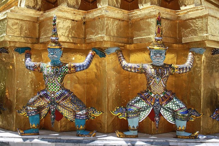 Explore os magníficos templos de Bangkok e o Grande Palácio com um guia local experiente, foto 17 | wizardtrip