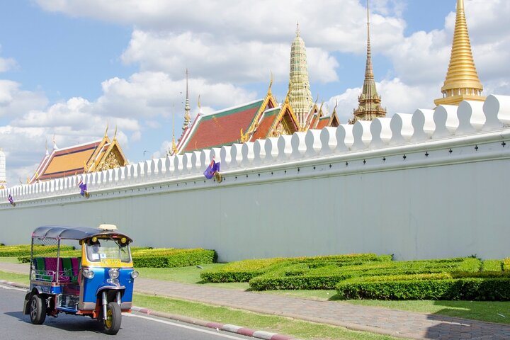 Découvrez les rues animées de Bangkok et ses monuments emblématiques lors d'une passionnante visite en tuk-tuk, photo 10 | wizardtrip