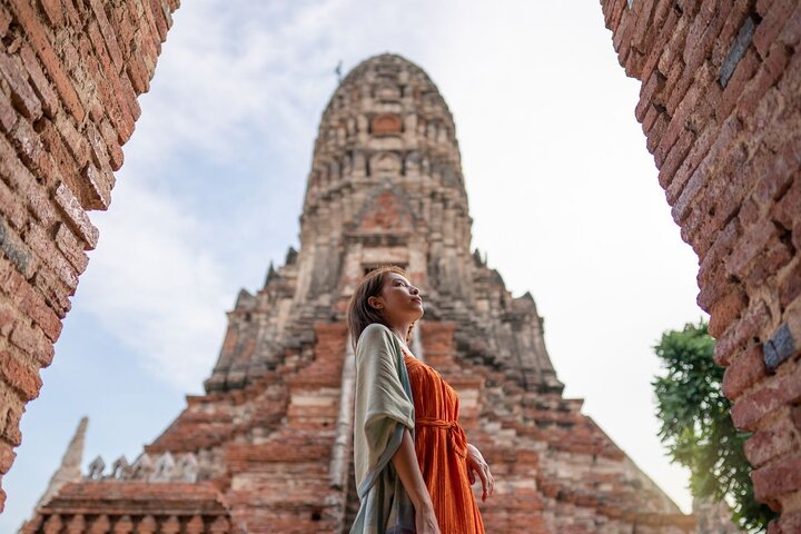 バンコクからの日帰り旅行で、アユタヤの古代寺院を探索し、プラ・プラーン・サム・ヨートで猿と触れ合おう、写真9 | wizardtrip