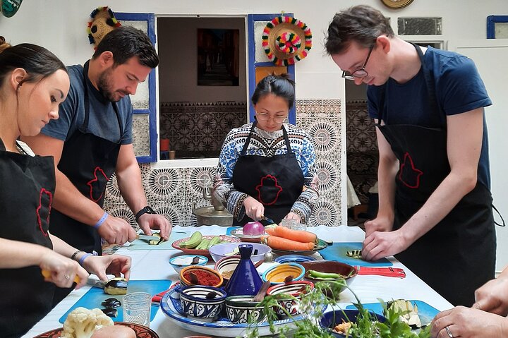 Praktisk marokkansk madlavningskursus og madmarkedstur i Marrakech med Kok Khmisa, foto 10 | wizardtrip