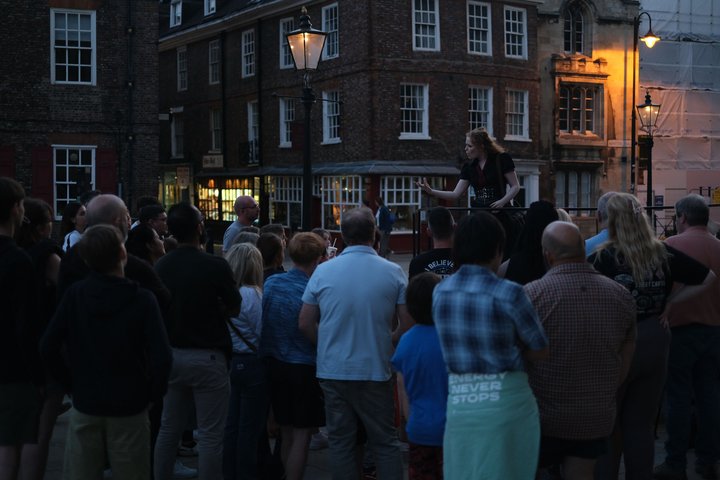 Visite guidée en humour noir explorant l'histoire effrayante de York avec un guide humoristique, photo 7 | wizardtrip