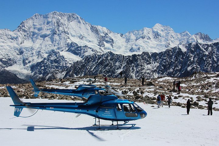 ニュージーランドのフランツ・ジョセフ氷河とフォックス氷河の上空を飛行し、雪上着陸を体験、写真9 | wizardtrip