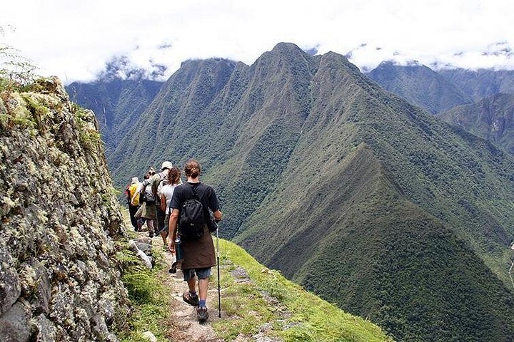 Wandern Sie den alten Inka-Pfad durch die Anden zur prächtigen Zitadelle Machu Picchu in Peru, Foto 8 | wizardtrip