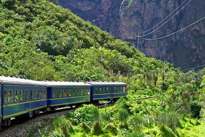 Wandern Sie den alten Inka-Pfad durch die Anden zur prächtigen Zitadelle Machu Picchu in Peru, Foto 24 | wizardtrip