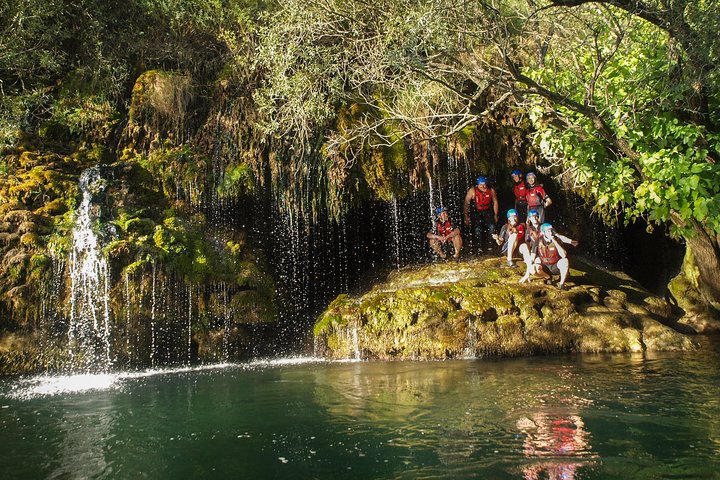 Raften, klifduiken en grotverkenning op de schilderachtige Cetina rivier in Kroatië, foto 11 | wizardtrip
